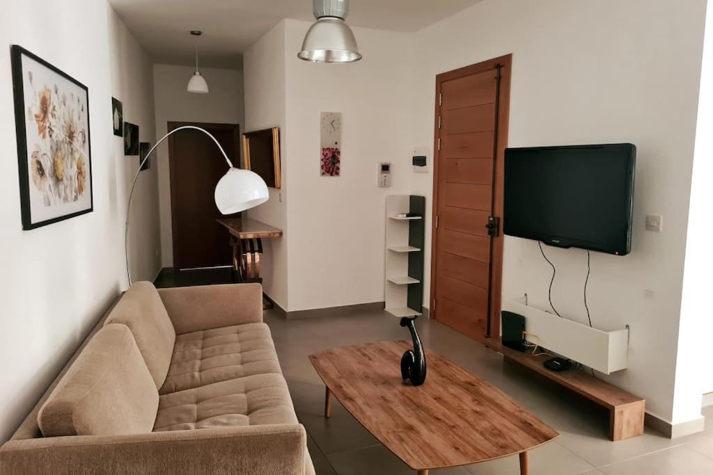 Cozy Inside.City & Beach Outside Apartment Sliema Exterior photo