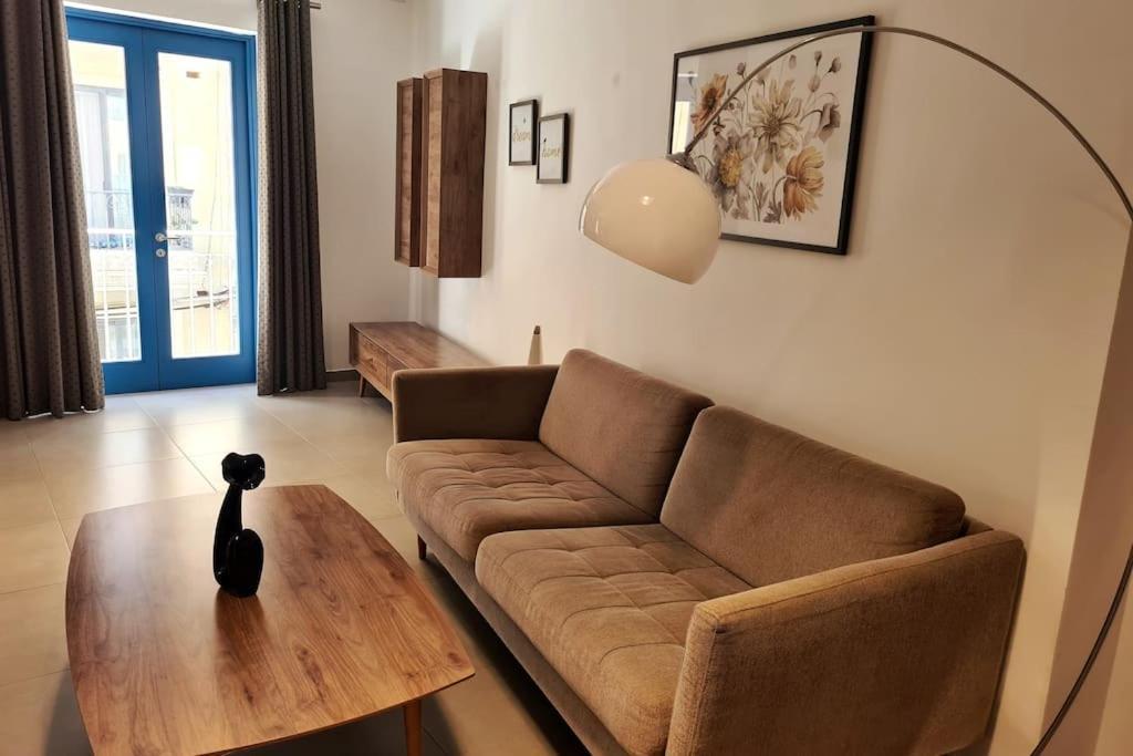 Cozy Inside.City & Beach Outside Apartment Sliema Exterior photo